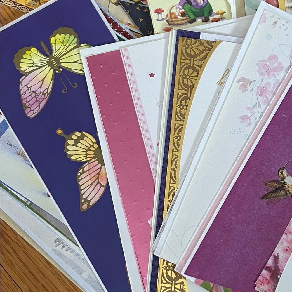 Assorted Greeting Cards Collection - Picture 3 of 7